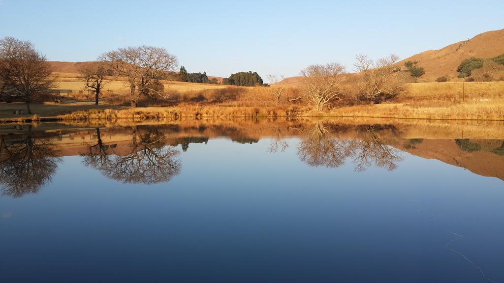 ダルストロアーム Elandskloof Trout Farmゲストハウス エクステリア 写真