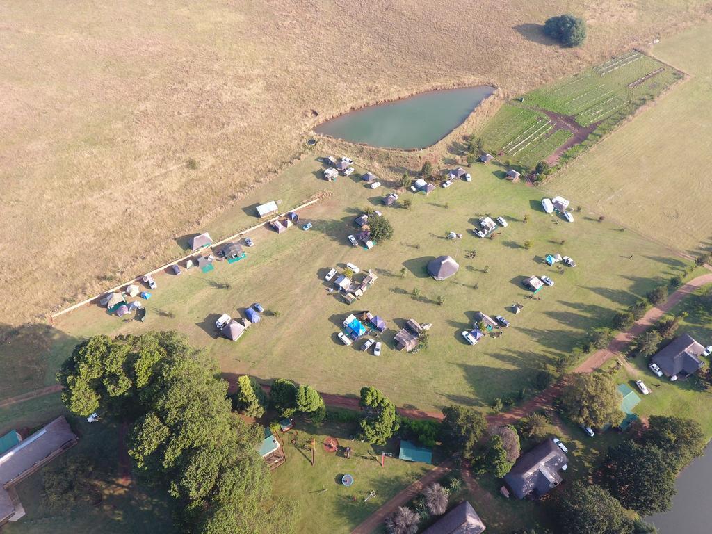 ダルストロアーム Elandskloof Trout Farmゲストハウス エクステリア 写真
