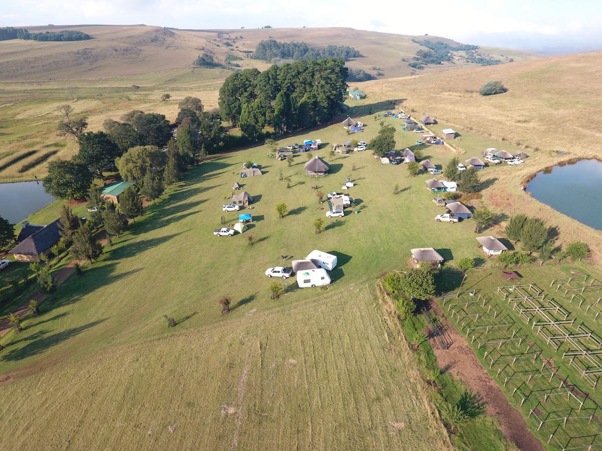 ダルストロアーム Elandskloof Trout Farmゲストハウス エクステリア 写真