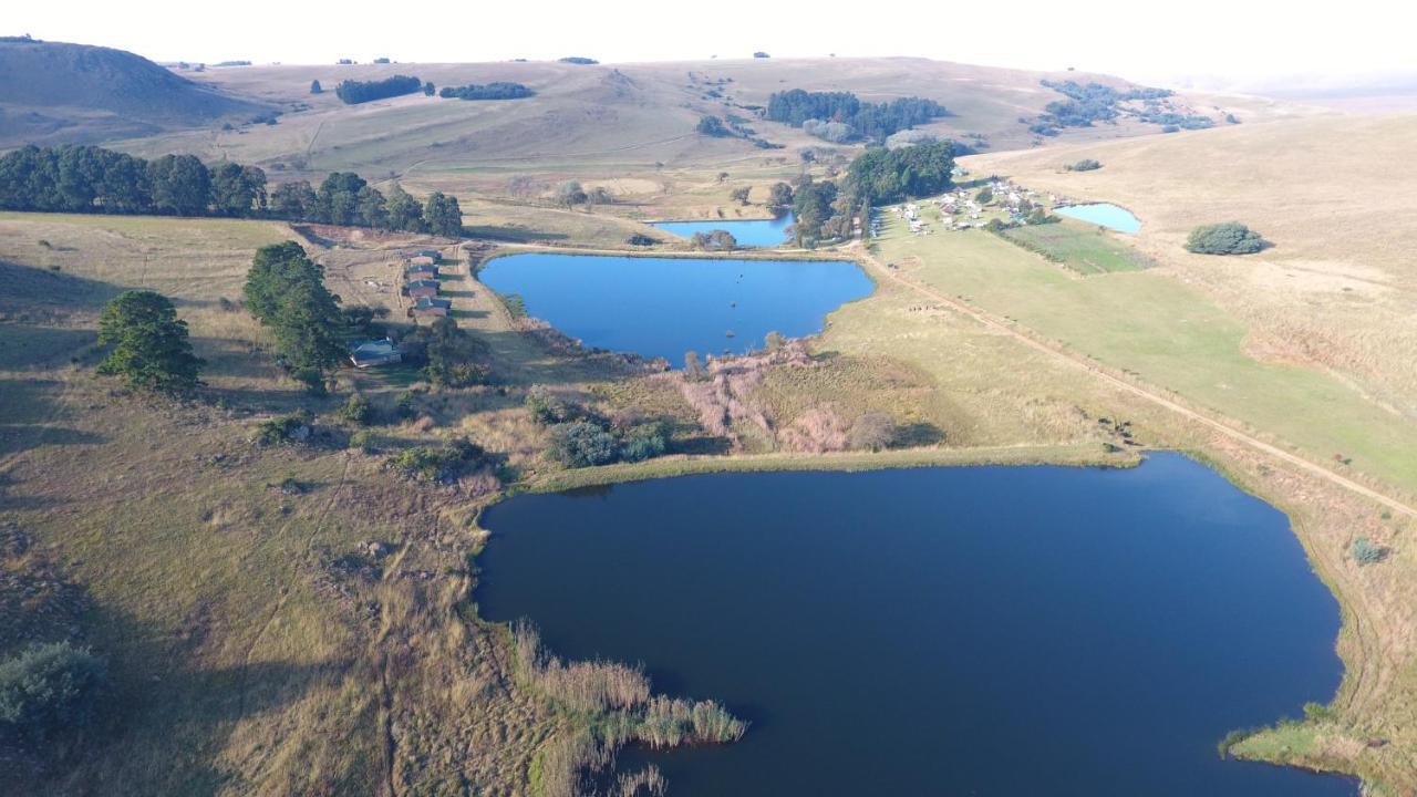 ダルストロアーム Elandskloof Trout Farmゲストハウス エクステリア 写真